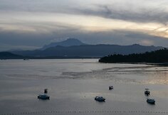 Kinabalu kalnas iš Gajos salos