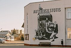 Gatvės meno piešinys „Vilhelmas Janiselis su šeima“