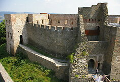 Čekijoje yra apie 1000 pilių