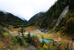 Dziudžaigou (Jiuzhaigou) nacionalinis parkas Kinijoje