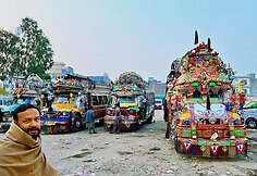 Pakistanas