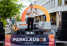 „Perklausos“