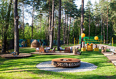 Restorano &bdquo;Pinewood bar and lounge&ldquo; atidarymas/Pauliaus Peleckio/&bdquo;ŽMONĖS Foto&ldquo; nuotr.
