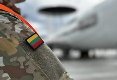 &Scaron;iauliuose nusileido NATO žvalgybiniai lėktuvai