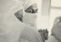R.Dailidė. Po operacijos. Iš serijos „Chirurgai“. XX a. 7–8 deš.