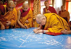 Dalai Lama. Nuotraukos i&scaron; knygos &bdquo;Jo &Scaron;ventenybė XIV Dalai Lama. Iliustruota biografija&ldquo;