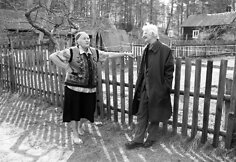 Kapini&scaron;kių kaime Henrikas Gudavičius kalbina Gabrielę Svirnelienę, 2010 m.