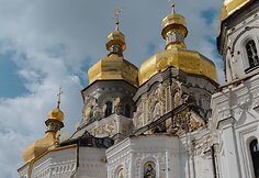 Volodymyras Zelenskis apsilankė Rusijos atakuotoje Kyjivo Pečorų lauroje