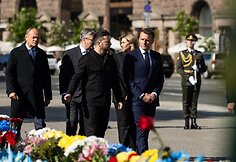 Volodymyras Zelenskis, Emmanuelis Macronas