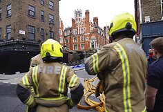 Didelis gaisras nusiaubė prabangų Londono vie&scaron;butį