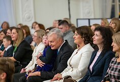 Kalėdų eglės įžiebimas prezidentūroje