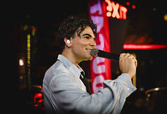 Rokas Yan