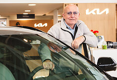 Arūnas Valinskas su nauju automobiliu