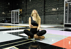 Taylor Swift klipo &bdquo;I Can Do It With A Broken Heart&ldquo; akimirka