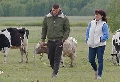 Rokas su mama