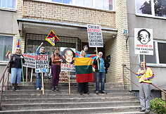 Piketas prie Kinijos ambasados