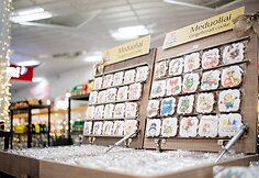 &bdquo;Vilnius Outlet&ldquo; artėjančias Kalėdas pasitinka siųsdamas ypatingą žinutę: kuo &scaron;ios &scaron;ventės čia tokios i&scaron;skirtinės? 