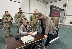 Buvęs specialiųjų pajėgų karys, „Team1Fist“ vadovas: lyderystės principai tie patys ir karo lauke, ir biure.