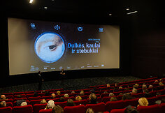 Aistės Žegulytės meninės dokumentikos filmo &bdquo;Dulkės, kaulai ir stebuklai&ldquo; premjera