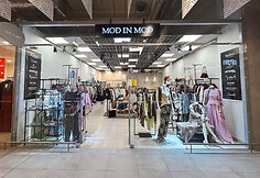 „Outlet Park“ įsikūrusi „Mod in Mod“ pavasarį pasitinka su pokyčiais: mados mylėtojų laukia džiugios naujienos