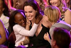 Angelina Jolie su &scaron;eima
