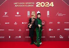 Paralimpietės, plaukikės Gabrielės tėvų rūpestis virto stiprybe: aplinka gali arba sukurti žmogaus pasitikėjimą, arba jį sugriauti