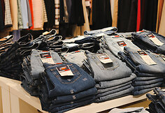 Plėtrą tęsiantis &bdquo;Outlet Park&ldquo; gerų naujienų turi ir &bdquo;Denim Dream&ldquo; lankytojams: parduotuvėje &ndash; džiuginantys pokyčia
