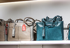 &bdquo;Outlet Park&ldquo; įsikūrusi &bdquo;Bags & More&ldquo; &ndash; atsinaujino: tokių pokyčių nerasite kitose &scaron;io tinklo parduotuvėse 