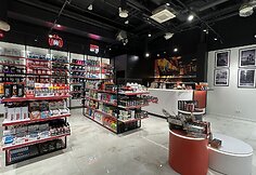 „Vilnius Outlet“ pavasarį pasitinka energingai: su didžiausiomis nuolaidomis išparduoda sporto bei laisvalaikio prekes