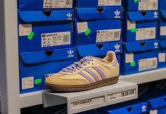 Pozityvūs rezultatai, augantys klientų srautai ir naujienos lentynose: &bdquo;Outlet Park&ldquo; įsikūrusios &bdquo;Adidas Outlet&ldquo; ruduo &ndash; produktyvus 