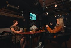 Stand-up šou „Sudeginti tiltai 2“ video filmavimo užkulisiai /Organizatorių nuotr.