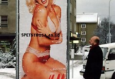 Anna Nicole Smith stende