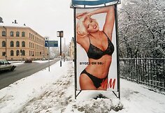 Anna Nicole Smith stende