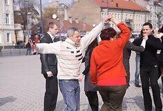 Šokiai prie Vilniaus katedros