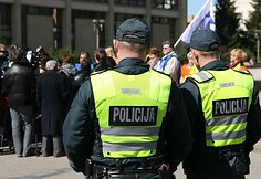 Policija prižiūrėjo piketą.