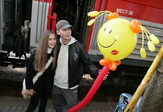 Pasitikti atlikėjo atėjo ir &bdquo;Vaikų Eurovizijos&ldquo; dalyvė Eglė Jurgaitytė.
