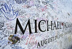 Aprašynėtas Michaelo Jacksono plakatas