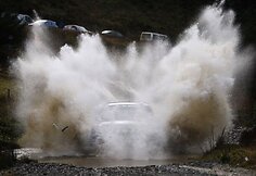 Australas Chrisas Atkinsonas vairuoja &bdquo;Subaru Impreza&ldquo;