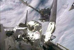Endeavour, TKS ir pasivaik&scaron;čiojimas atvirame kosmose