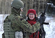 Majoras generolas Frankas J. Kisneris ir JAV Ambasadorė Anne Derse