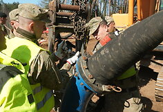 Gelbėjimo darbai Pabradės poligone