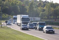 Tūkstantmečio gatvėje susidūrė keturi automobiliai