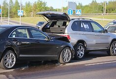 Tūkstantmečio gatvėje susidūrė keturi automobiliai
