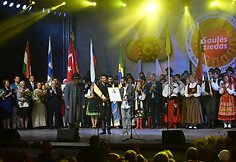 Konkurso-festivalio „Saulės žiedas“ nugalėtojų apdovanojimas