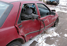 Sudaužytas bėglių automobilis