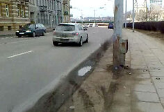 Stulpas ir automobilio vėžės