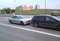 BMW ir „Peugeot“ susidūrimas