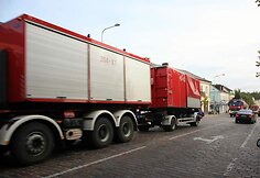Lenkų ugniagesiai per Ukmergę važiuoja namo