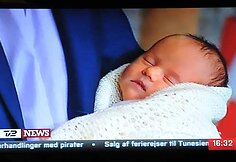 Dvynukų kelionę namo iš ligoninės televizijos kanalai transliavo tiesiogiai, įvykį komentavo ekspertai