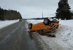 Apsivertęs automobilis